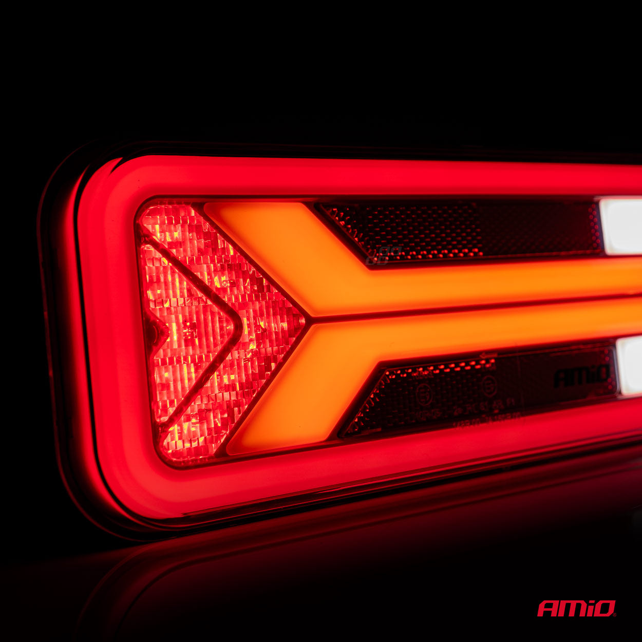 Dynamisk LED-baglygte set fra siden