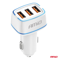 USB-billader til bil med tre USB-A-porte set fra siden