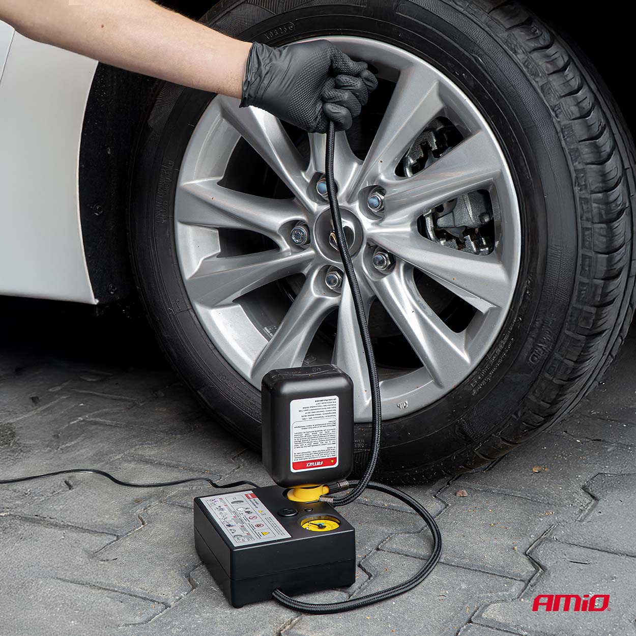 Κομπρεσέρ 12V για κιτ επισκευής ελαστικών
