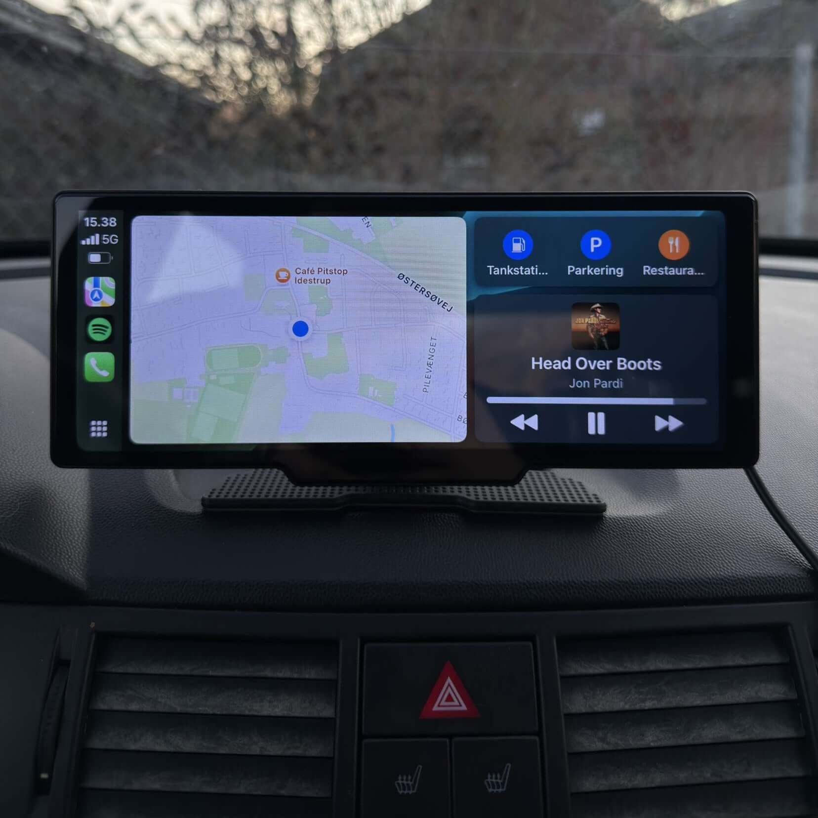 <h2>Universal Medium - 10,26" οθόνη/radio με Apple CarPlay και Android Auto</h2>