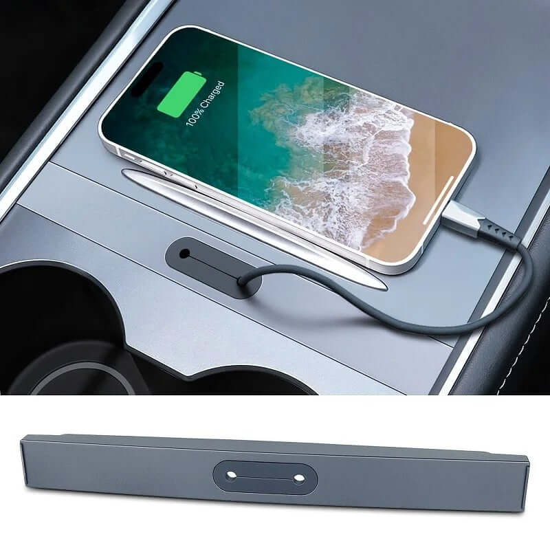 USB-hub voor Tesla Model 3/Y (2021–2023) met mobiele oplaadfunctie in de middenconsole.